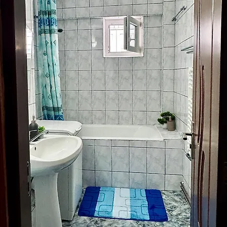 Sholiday 1 Bedroom Balcony &free Parking *