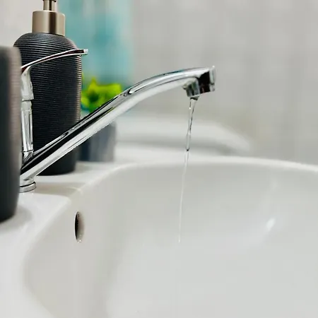 Sholiday 1 Bedroom Balcony &free Parking 公寓